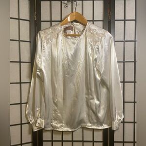 Vintage Satin Worthington Woman’s Ivory Beaded Sequins Flower Long Sleeve Blouse